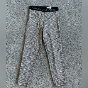 Medium Nike Pro leggings